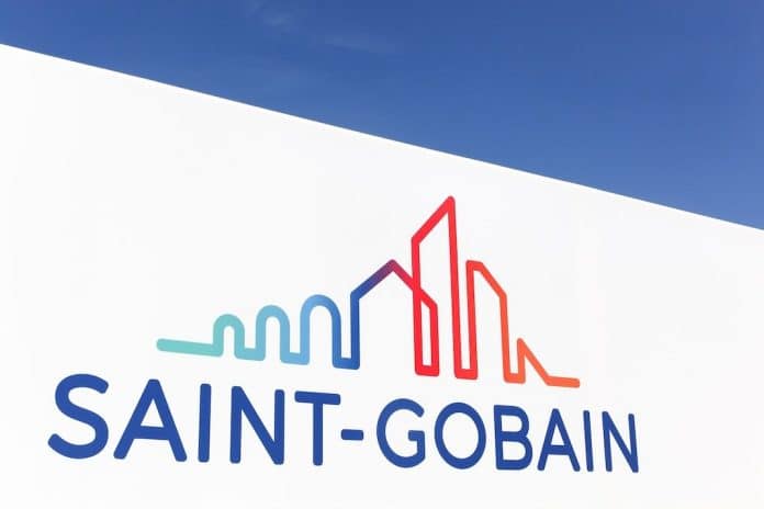 Saint-Gobain et Roctool combinent leurs technologies pour accélérer la fabrication de pièces composites.