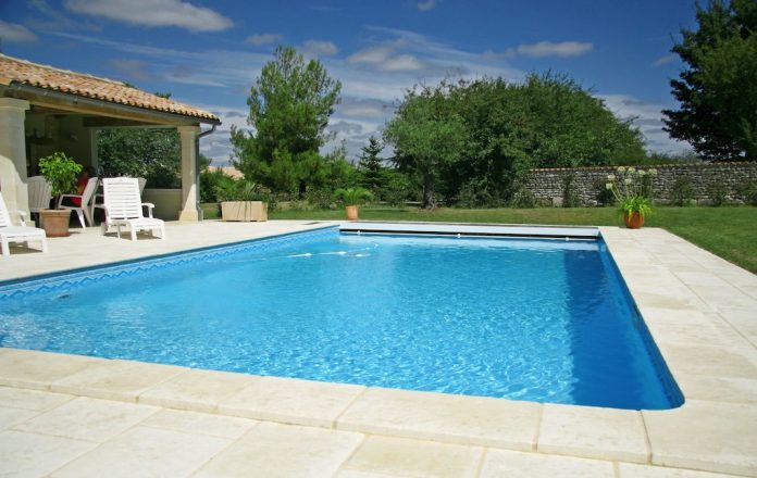 Wii-Pool propose des piscines.